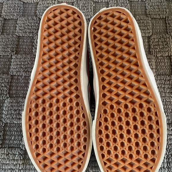 Vans Classic Slip On Checkerboard Pink & White US Women's 7. Gently used. - Picture 6 of 6